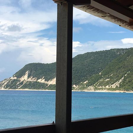 Hotel Ayios Nikitas Luaran gambar
