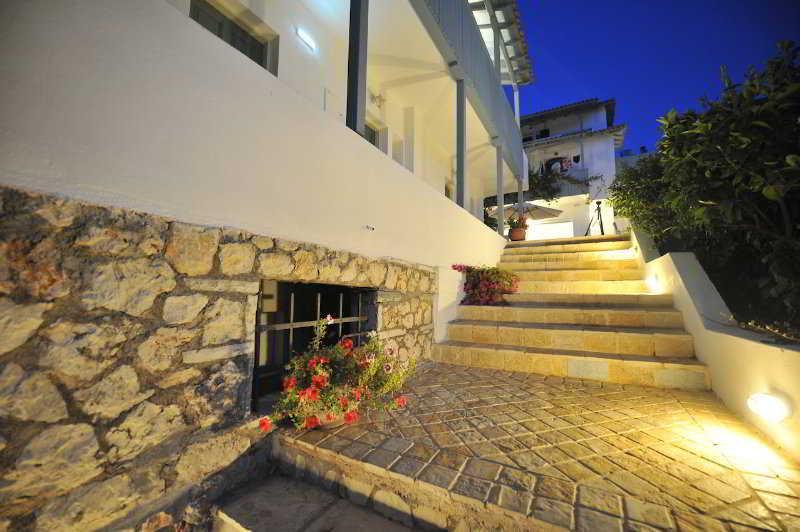 Hotel Ayios Nikitas Luaran gambar
