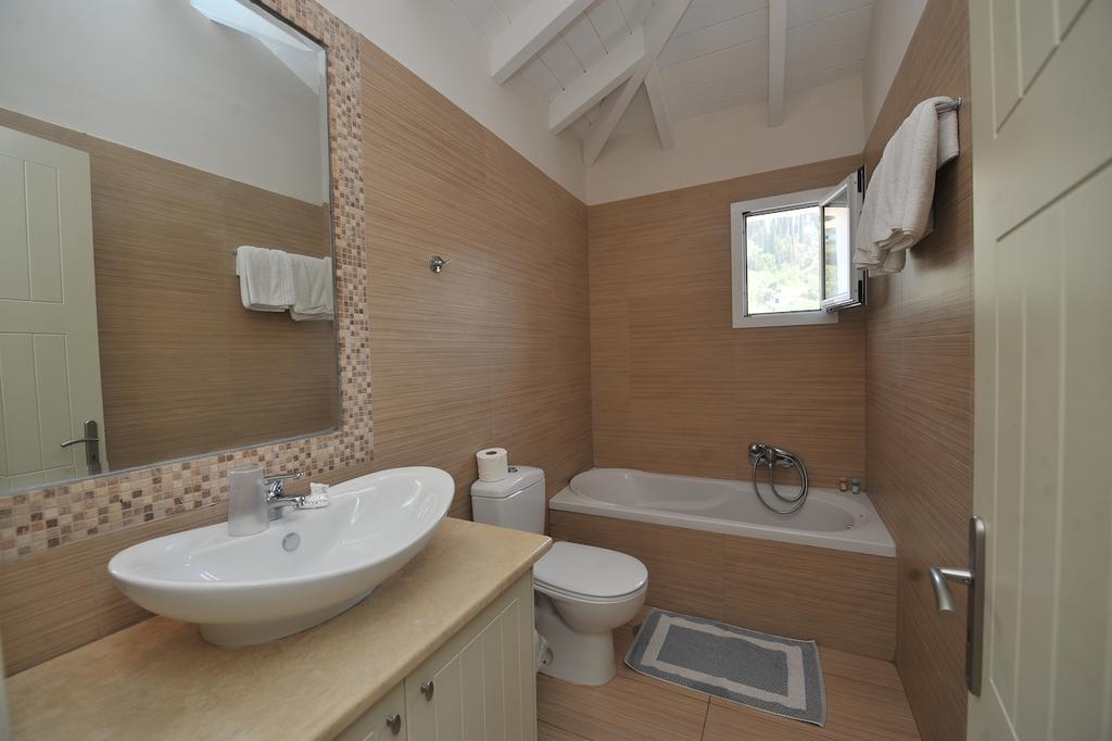 Hotel Ayios Nikitas Luaran gambar