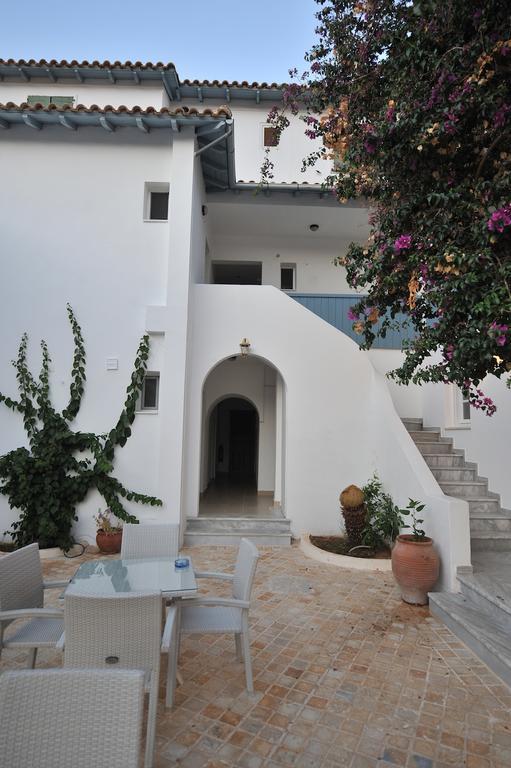 Hotel Ayios Nikitas Luaran gambar